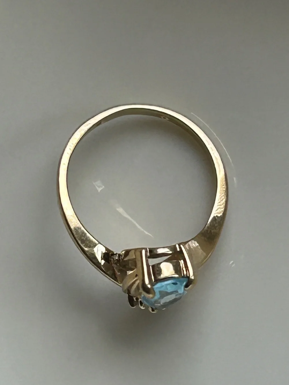 N/A elegant gold
